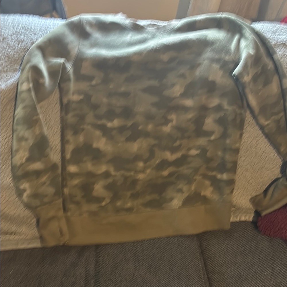 Tek Gear Green and Brown Crewneck Sweater